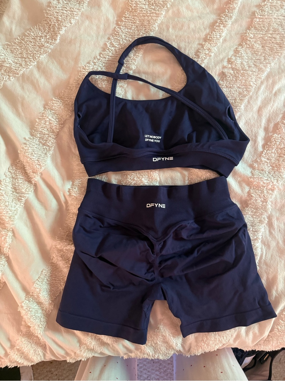 DFYNE workout set! - Picture 2 of 3